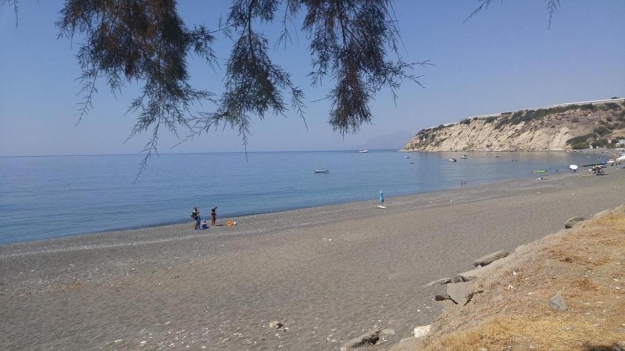 Sindonia Beach Apartment'S Psari Forada Exterior photo